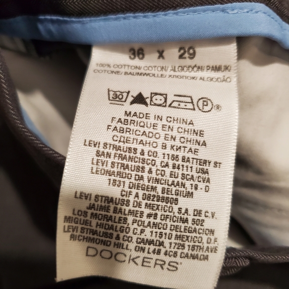 Men's Dockers Signature Khaki Pants - Picture 3 of 4